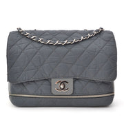 Chanel Nylon Zipper Quilted Flap Bag Grey. Safe and secure online shopping at LabelLOV vintage webshop Antwerp.