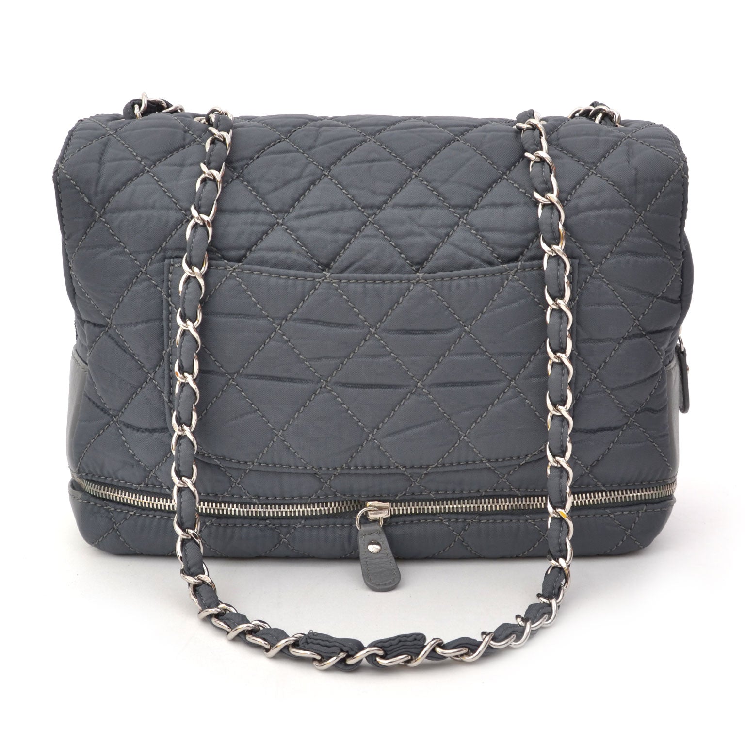 Chanel Nylon Zipper Quilted Flap Bag Grey. Wereldwijde verscheping vintage authentieke designer handtassen