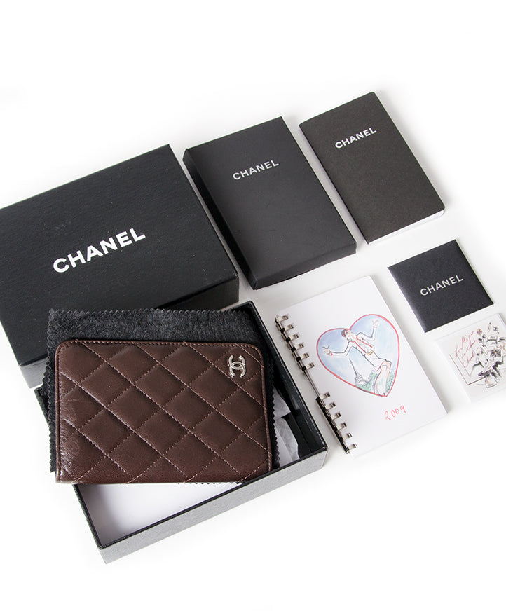 Chanel Brown Lambskin Small Agenda secondhand safe online shopping designer brands high end luxury webshop Antwerp Belgium LabelLOV shopping fashion