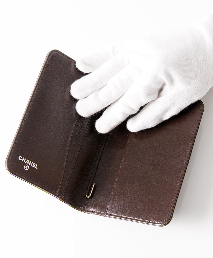 Chanel Brown Lambskin Small Agenda authentic secondhand safe online shopping designer brands high end luxury webshop Antwerp Belgium LabelLOV shopping fashion