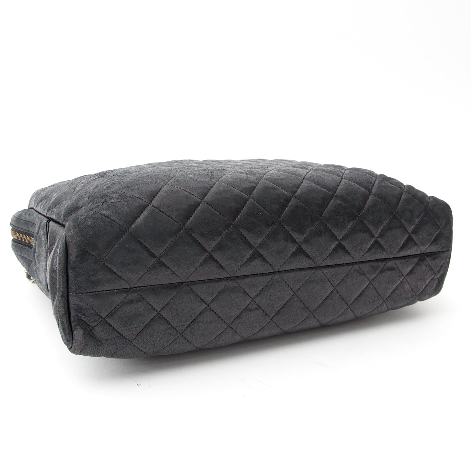 acheter en ligne seconde main sac a main chanel buy safe online second hand designer Chanel Vintage Black Quilted Leather Tote Bag