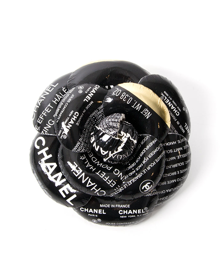 Chanel Camelia Brooch Limited Edition tweedehands authentiek veilig online shoppen webshop Antwerpen België LabelLOV winkelen mode stijl luxemerken luxe designer ontwerper accessoires