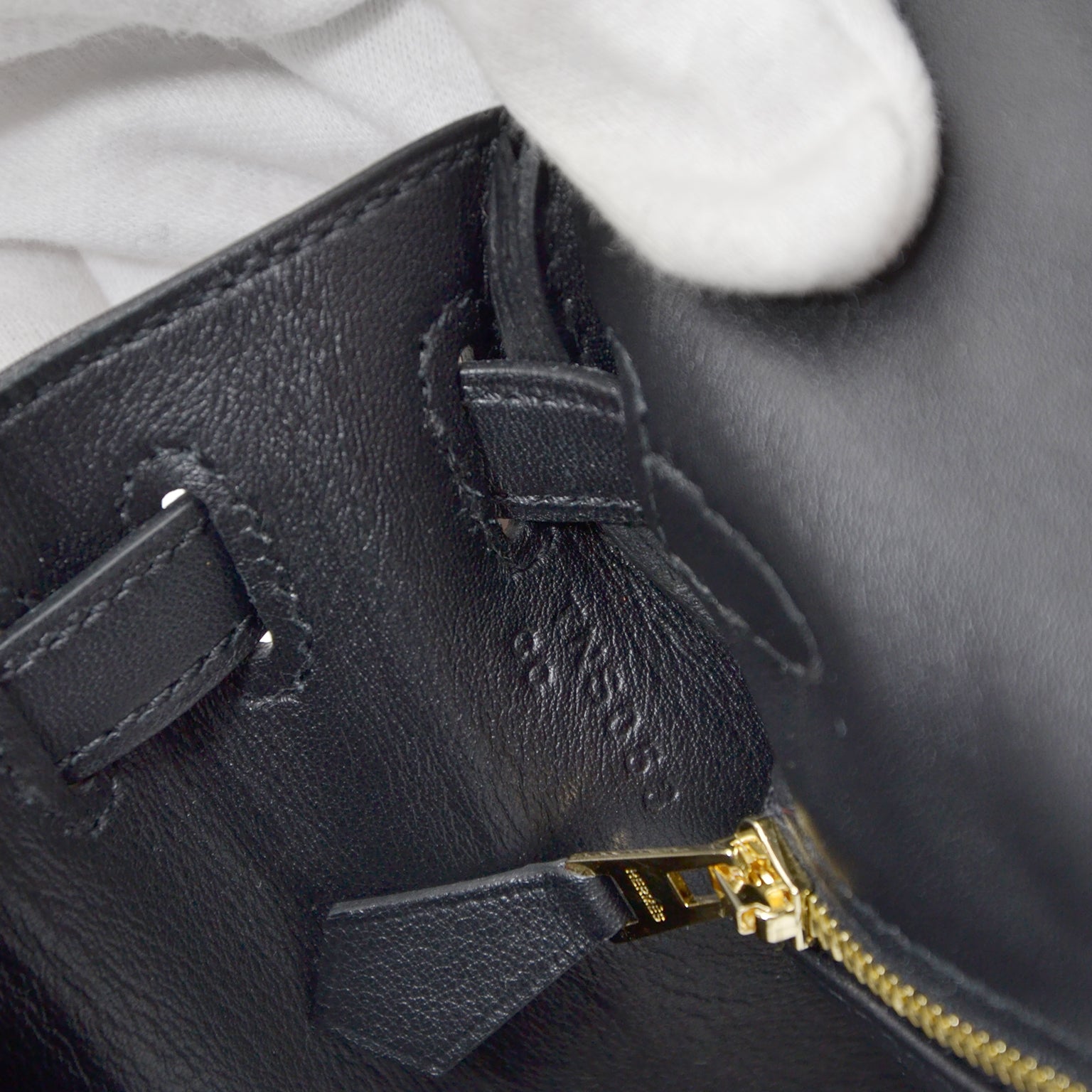 koop veilig online Brand New Hermes Kelly 25 Retourne Veau Swift Noir Black GHW aan de beste prijs