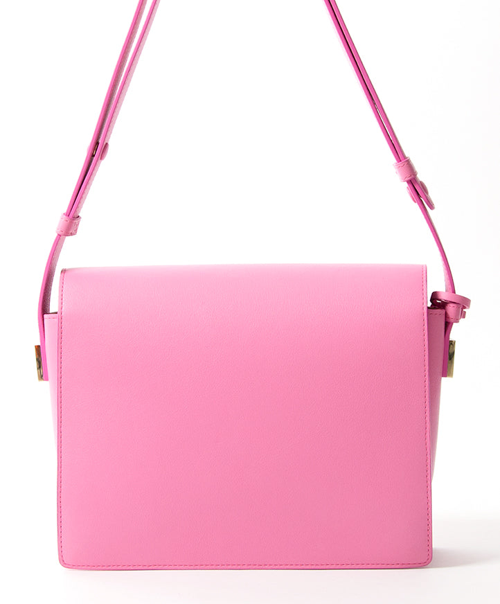 Delvaux Le Madame Pink second hand authentic safe online shopping webshop LabelLOV Belgium Antwerp luxury brands bags high-end labels designer fashion