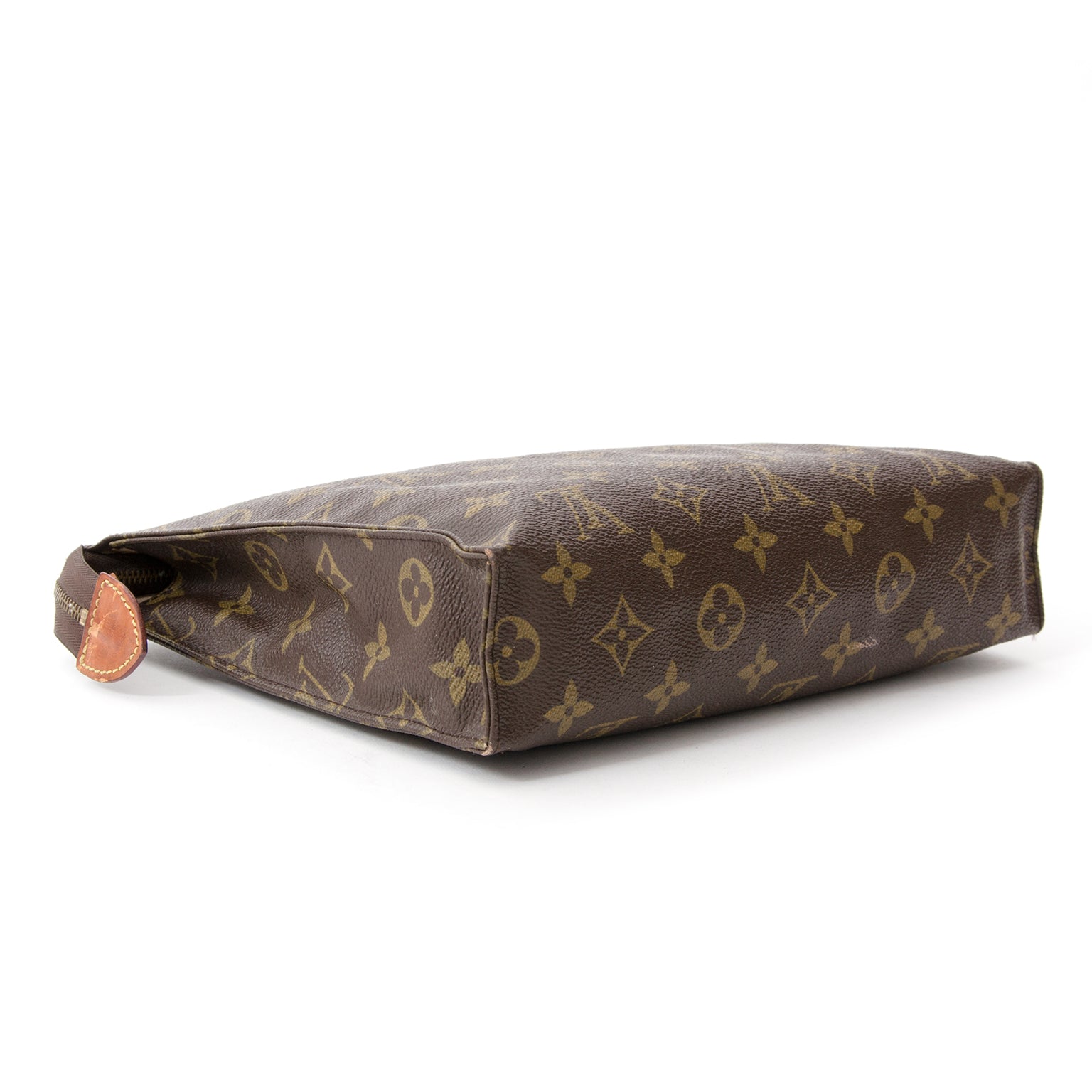 Louis Vuitton Monogram Toiletry Pouch 26, Labellov biedt een ruime selectie aan nieuwe en tweedehands luxe handtassen met de juiste prijs. Bezoek de online platform voor een veilige en betrouwbare winkelervaring.