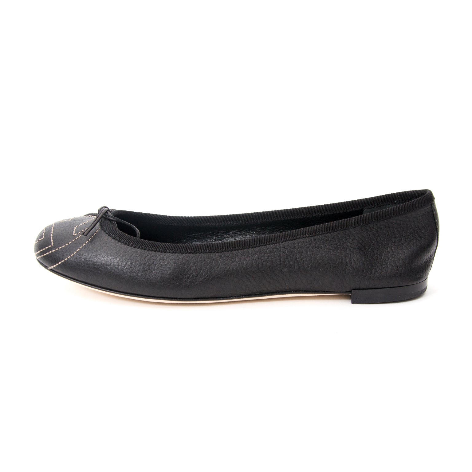 Gucci Black Leather Ballerina Flat,Labellov offers a wide selection of new and preloved luxury handbag. Visit the platform for a safe and secure shopping experience