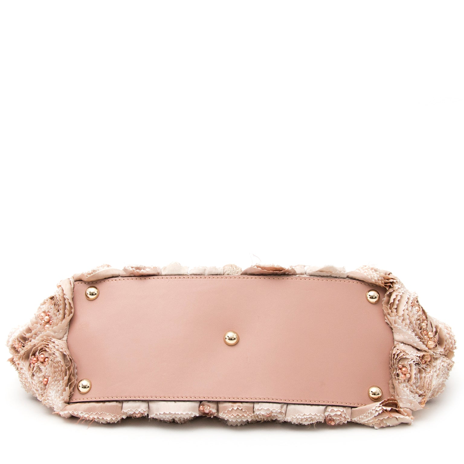 Looking for a designer bag? We buy and sell your Valentino Rosette Shopper