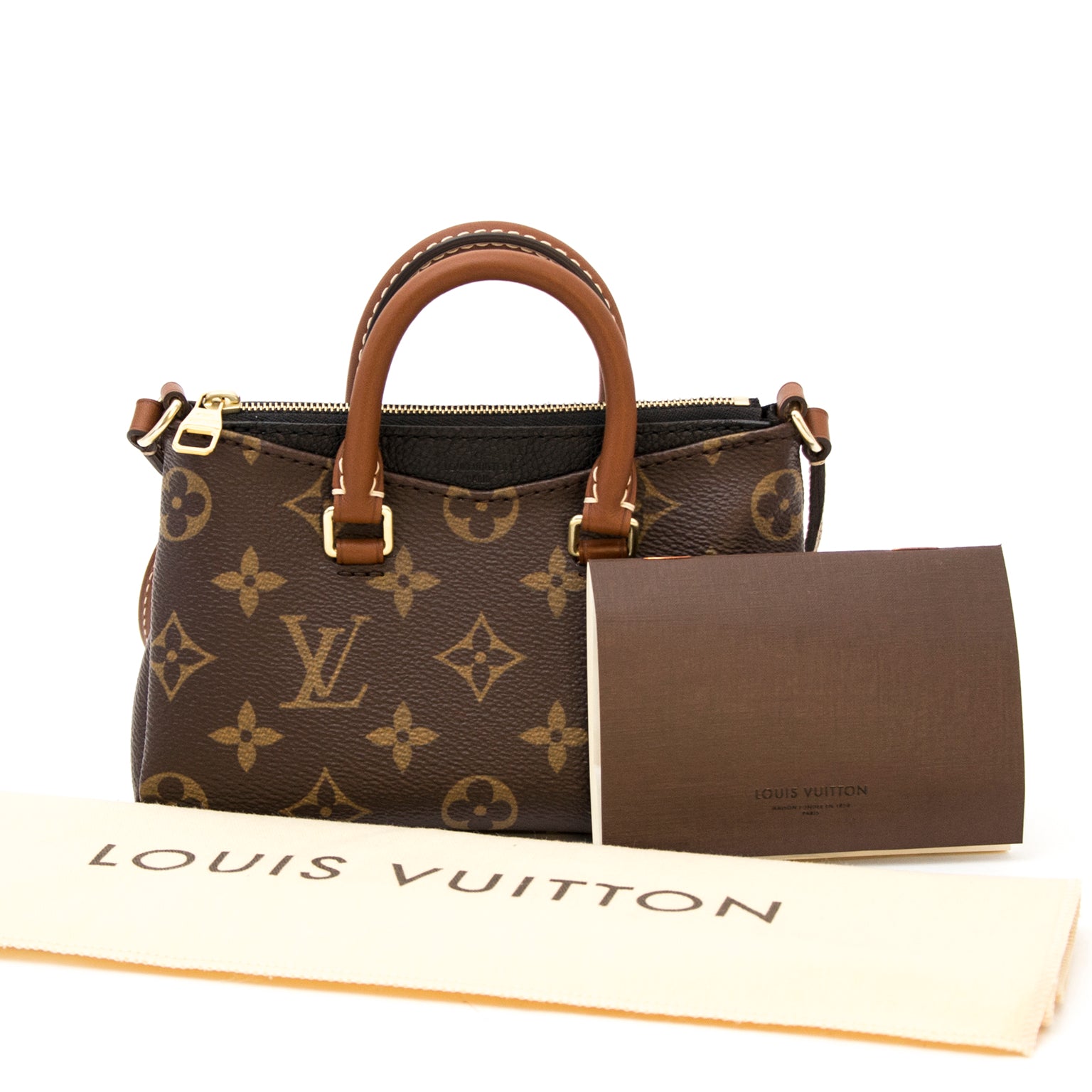 Koop uw Louis Vuitton Nano Pallas Bag aan de beste prijs online