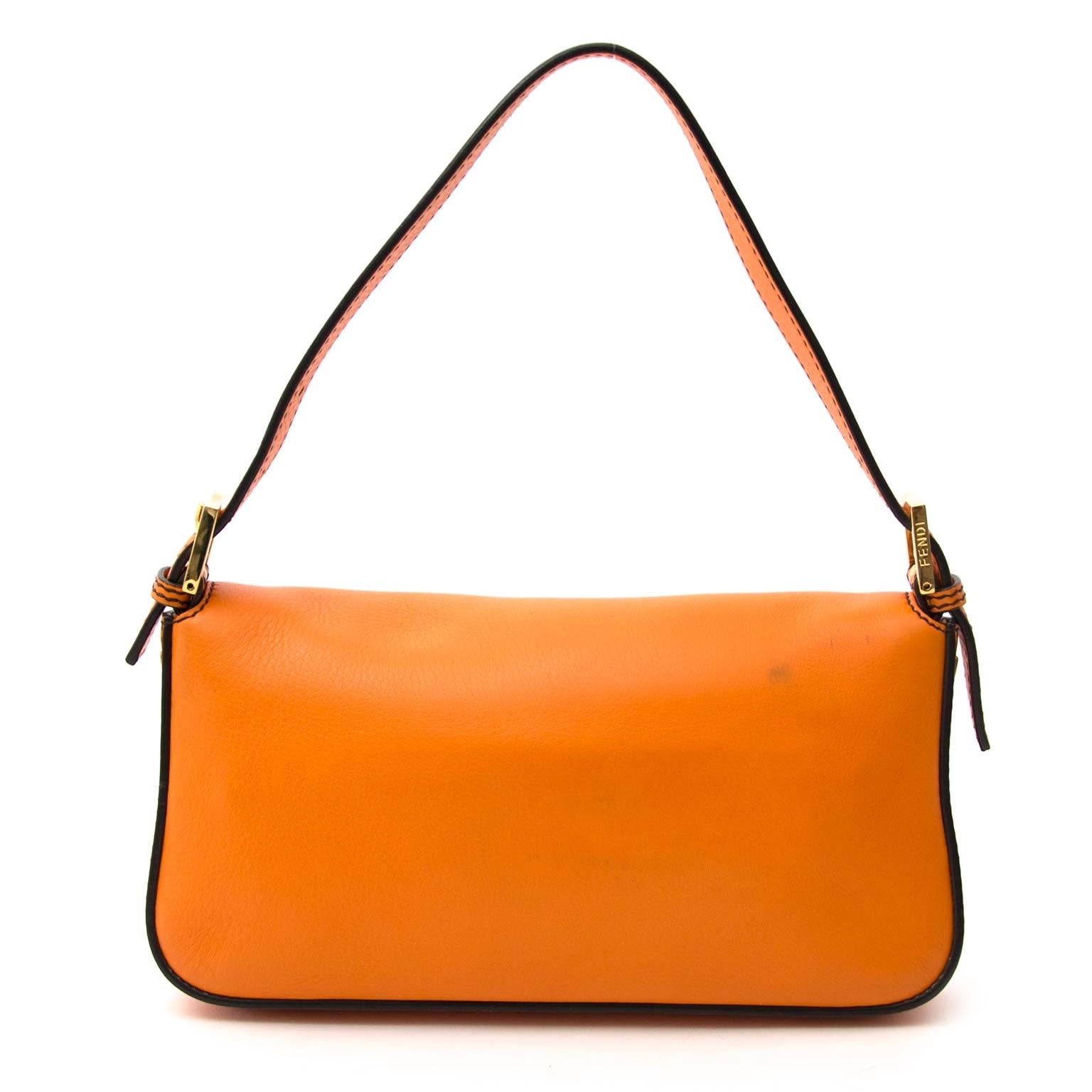 Fendi Orange Baguette Shoulder Bag Buy authentic designer Fendi secondhand bags at Labellov at the best price. Safe and secure shopping. Koop tweedehands authentieke Fendi tassen bij designer webwinkel labellov.