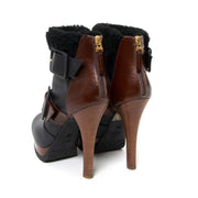 koop Fendi Black Leather Ankle Boots - Size 38 bij labellov aan de beste prijs