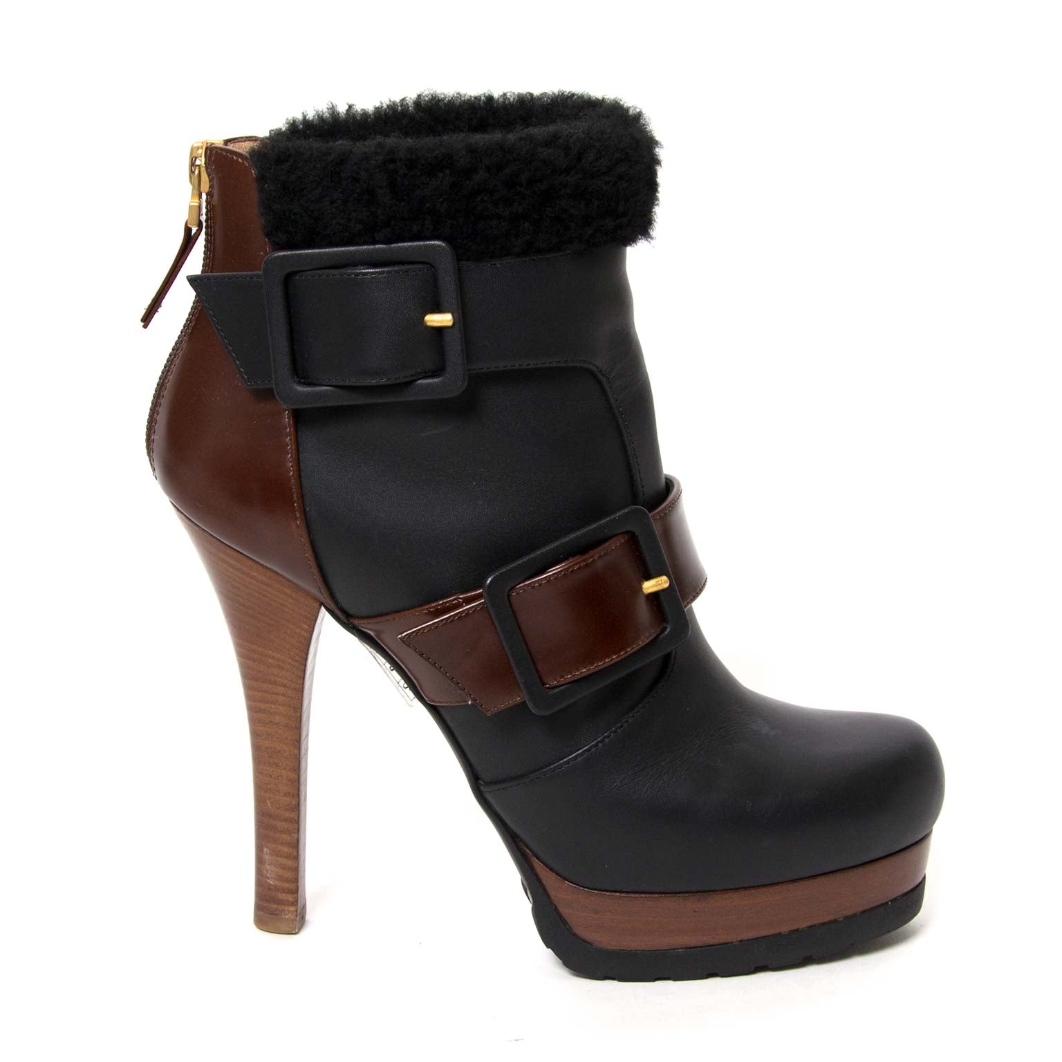 achetez Fendi Black Leather Ankle Boots - Size 38 chez labellov pour le meilleur prix