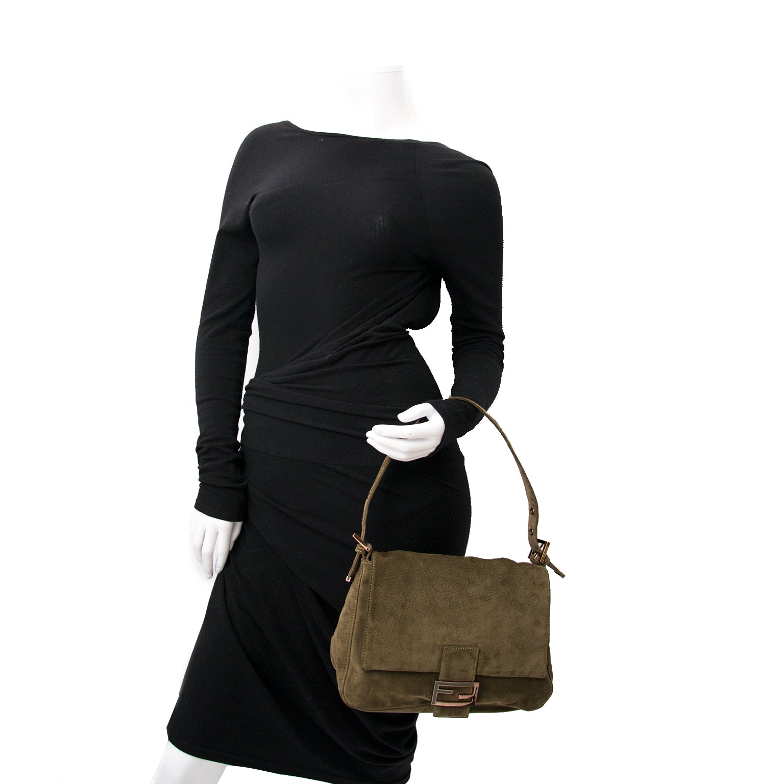 Buy Fendi Mamma Forever Baguette at the right price at labellov.com