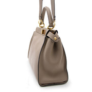 koop veilig online aan de beste prijs Fendi Peekaboo Dove Grey Leather Handbag
