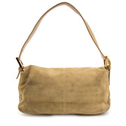 Bent u op zoek naar een authentieke Fendi Gold Suede Baguette Bag? Koop bij Labellov