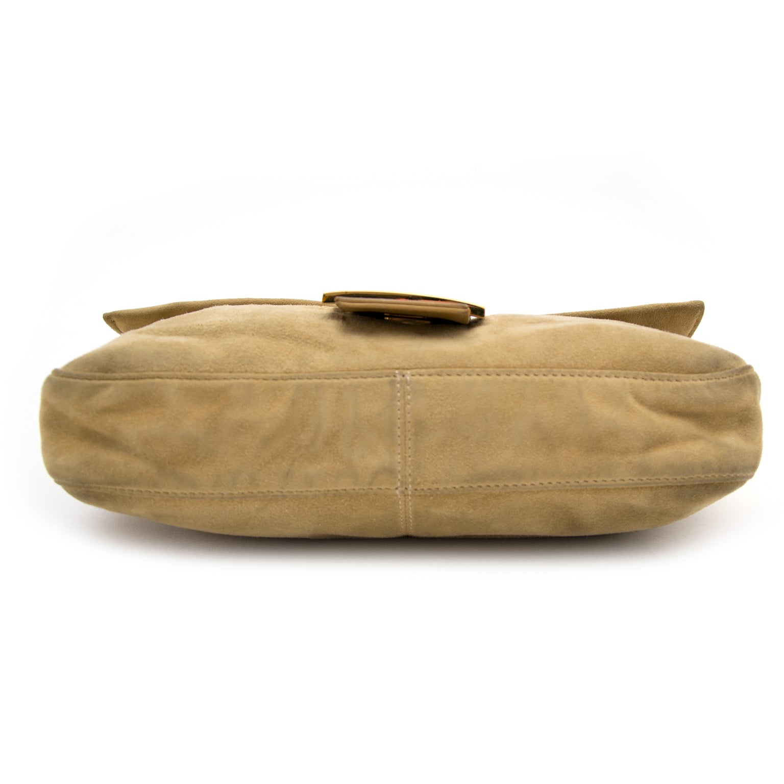 Veilig online shoppen van designer items zoals Fendi Gold Suede Baguette Bag bij Labellov