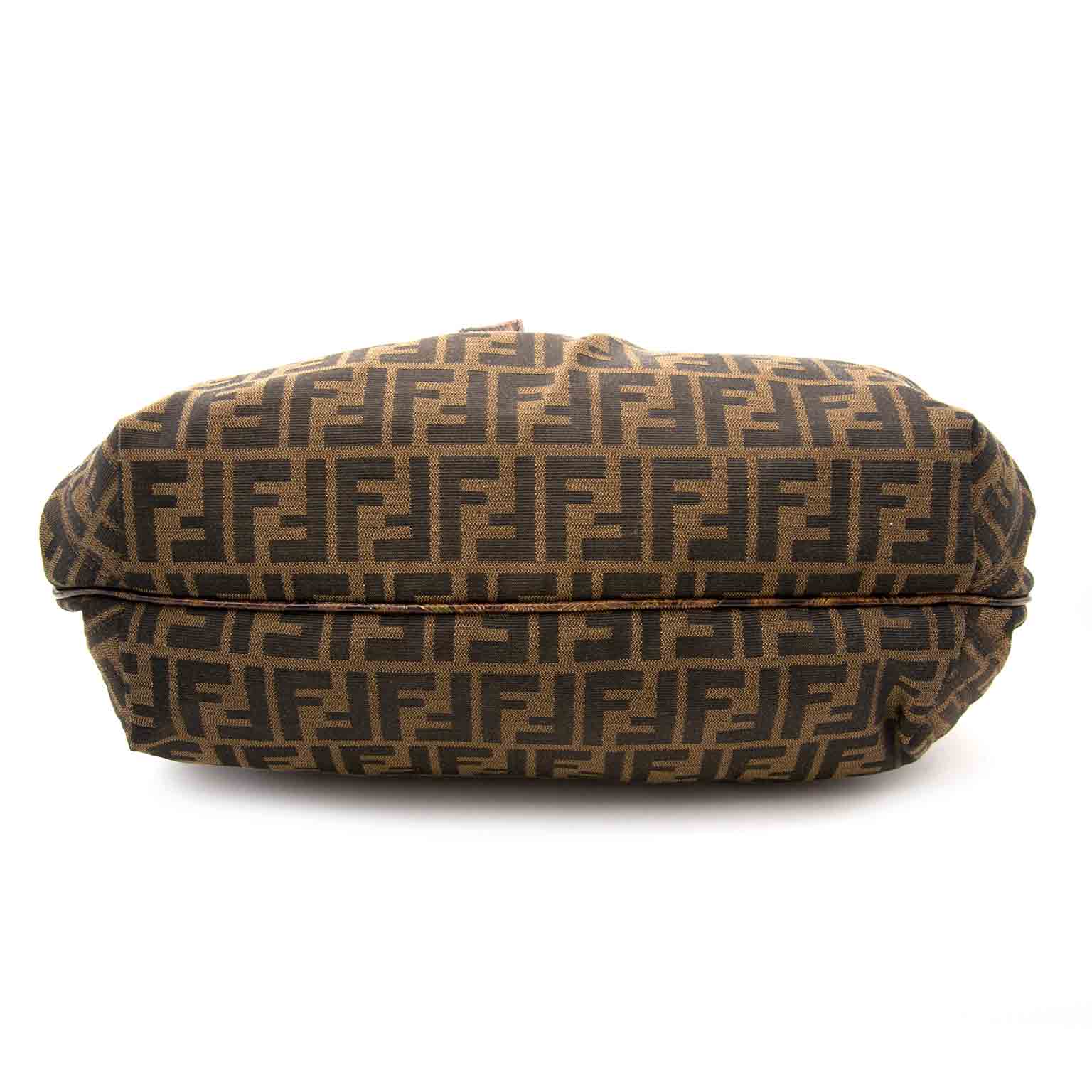 shop safe online tegen de beste prijs Fendi Zucca Turtle Spy Bag