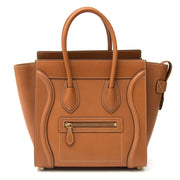 Vintage Céline cognac micro luggage handbag for the best price at Labellov webshop. Safe and secure online shopping with 100% authenticity. Vintage Céline cognac micro sac à bagages pour le meilleur prix.