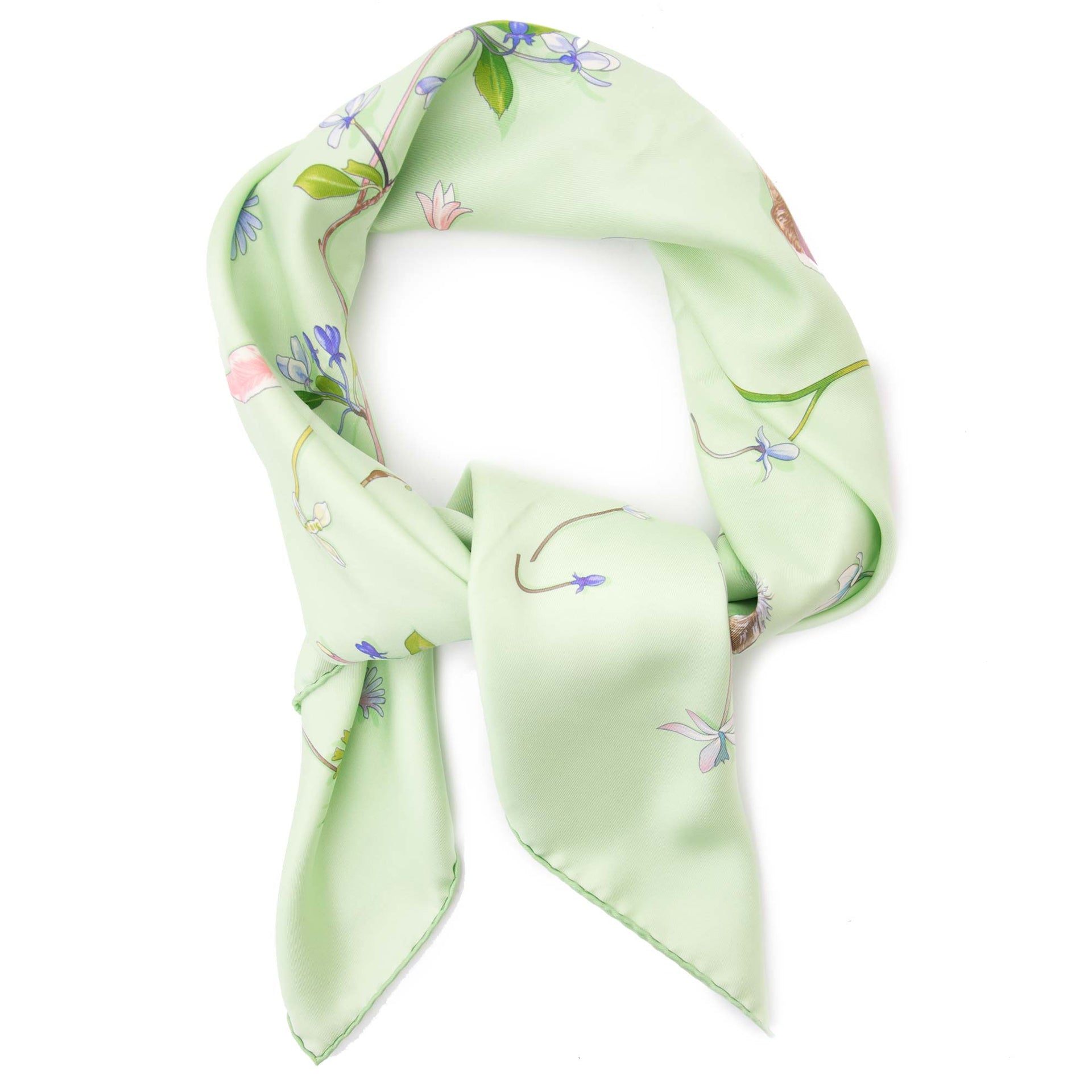 buy safe and secure online at labellov.com for the best price hermes carre