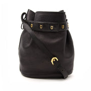 Vintage Delvaux bucket bag for the best price at Labellov webshop. Safe and secure online shopping with 100% authenticity. Vintage Delvaux toile de cuir pour le meilleur prix.