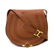 Vintage Chloé saddle bag for the best price at Labellov webshop. Safe and secure online shopping with 100% authenticity. Vintage Chloé sac de selle pour le meilleur prix.