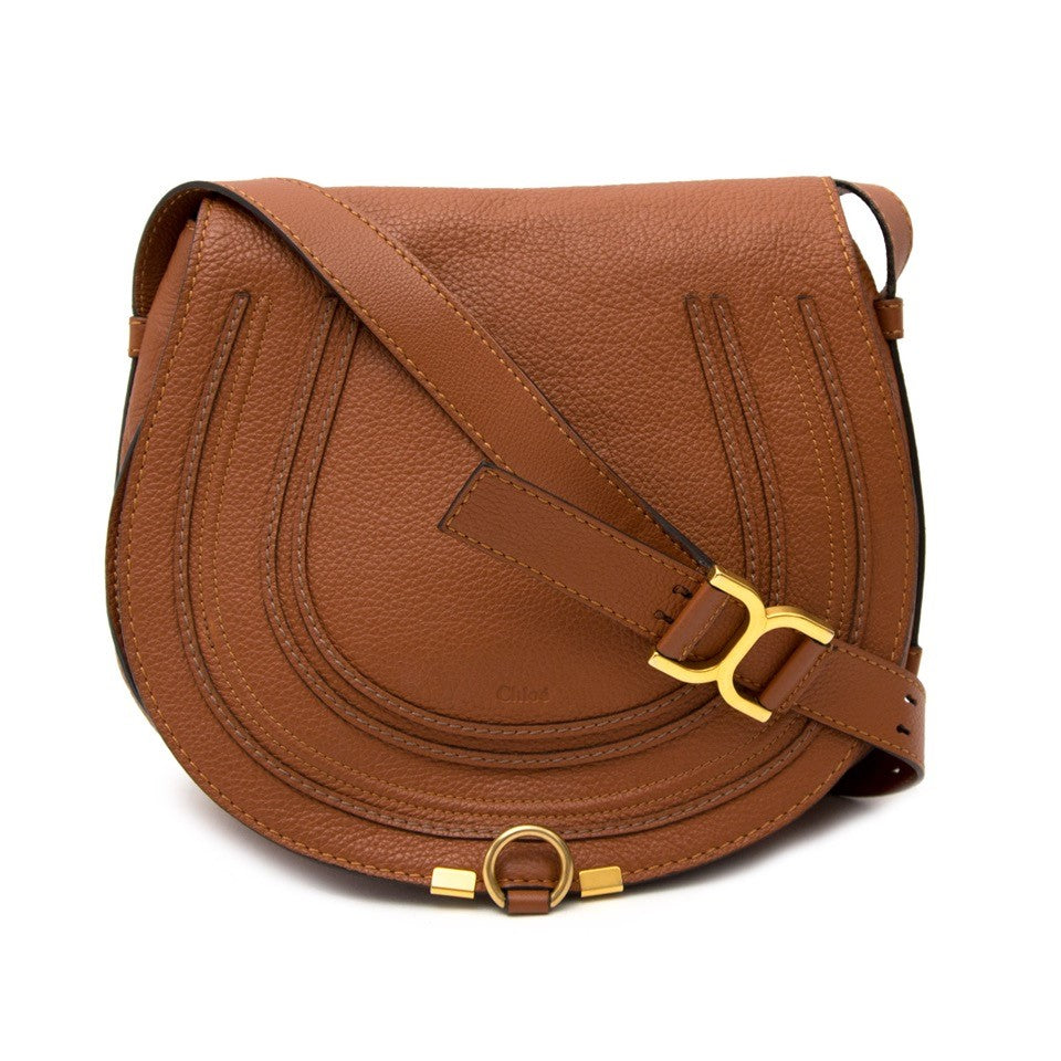 Vintage Chloé saddle bag for the best price at Labellov webshop. Safe and secure online shopping with 100% authenticity. Vintage Chloé sac de selle pour le meilleur prix.