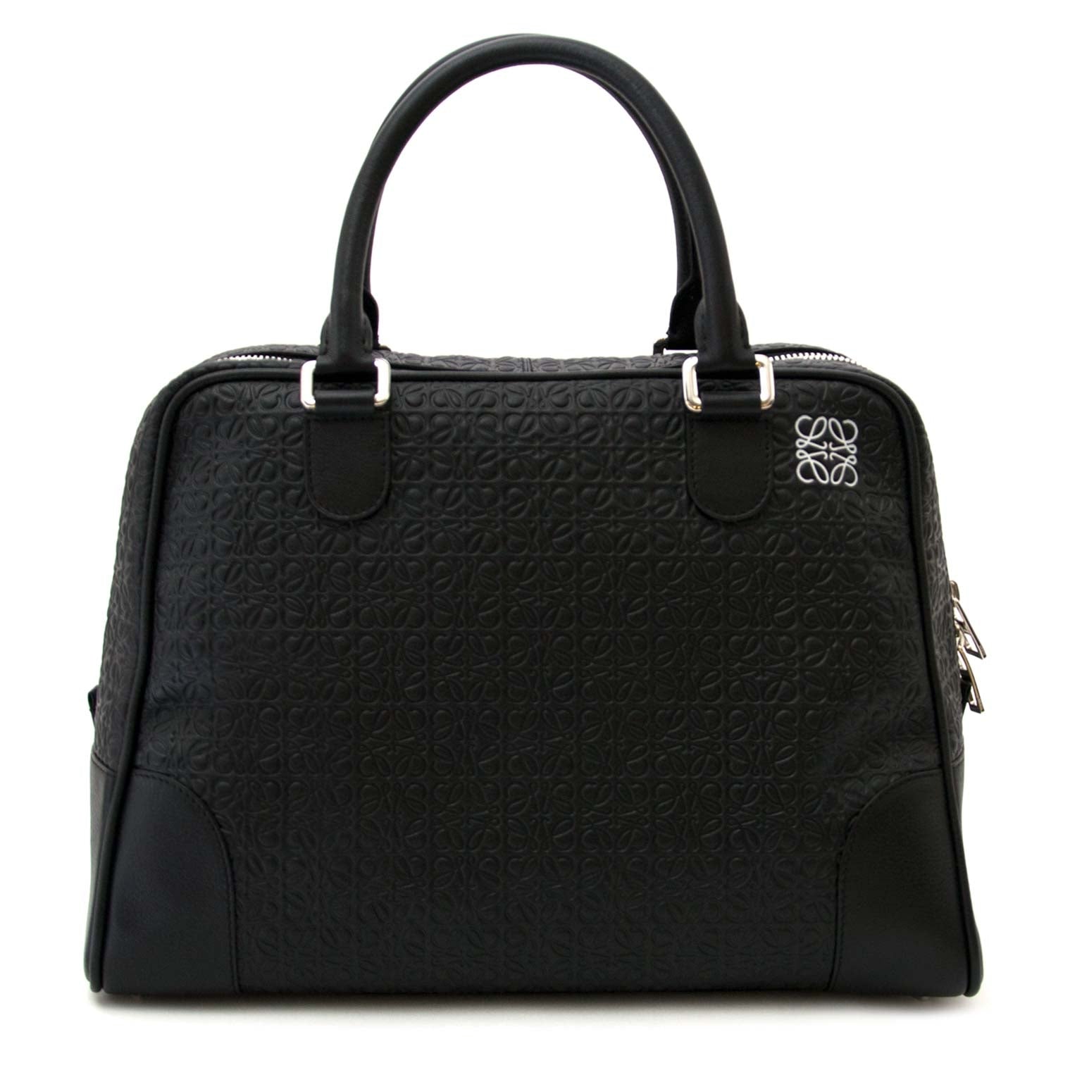 Buy authentic loewe amazone 75 large anagram black bag at labellov vintage fashion webshop belgium