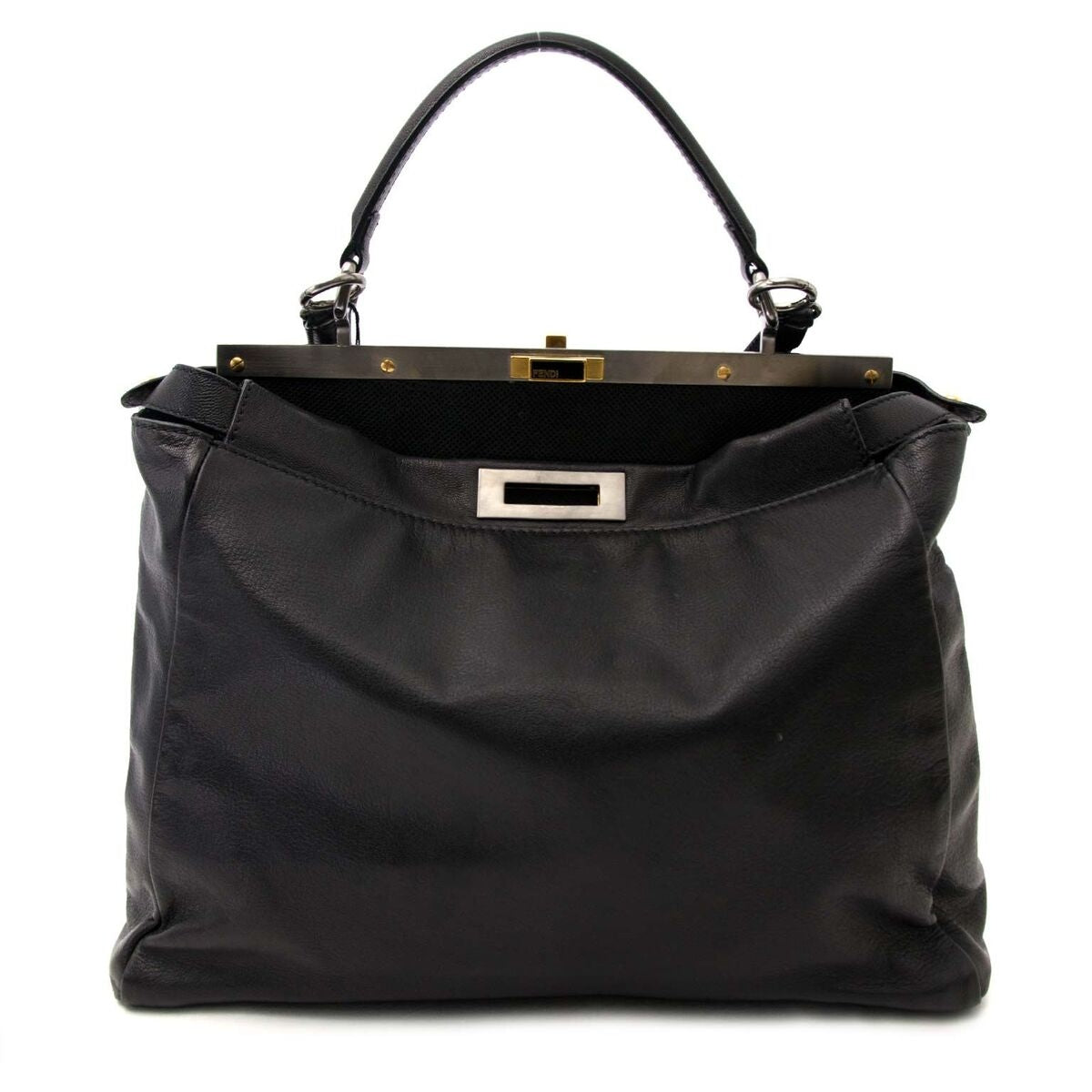 Buy an authentic secondhand Fendi Peekaboo bag in black at the right price at LabelLOV vintage webshop. Safe and secure online shopping.
