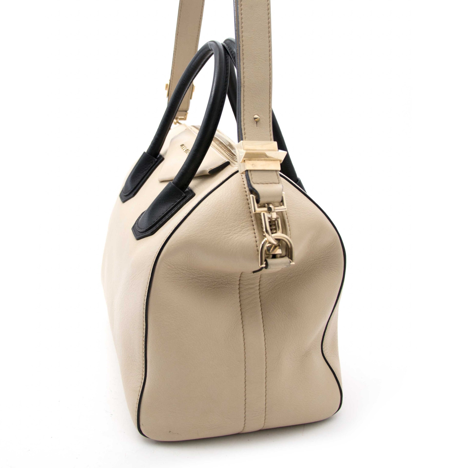 shop safe online at the best price Givenchy Antigona Small Leather Tote Bag