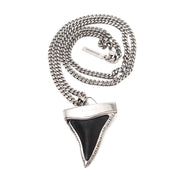 Koop zonder risico nu een authentieke Givenchy Haaientand ketting op www.labellov.com aan de beste prijs in 2017.
