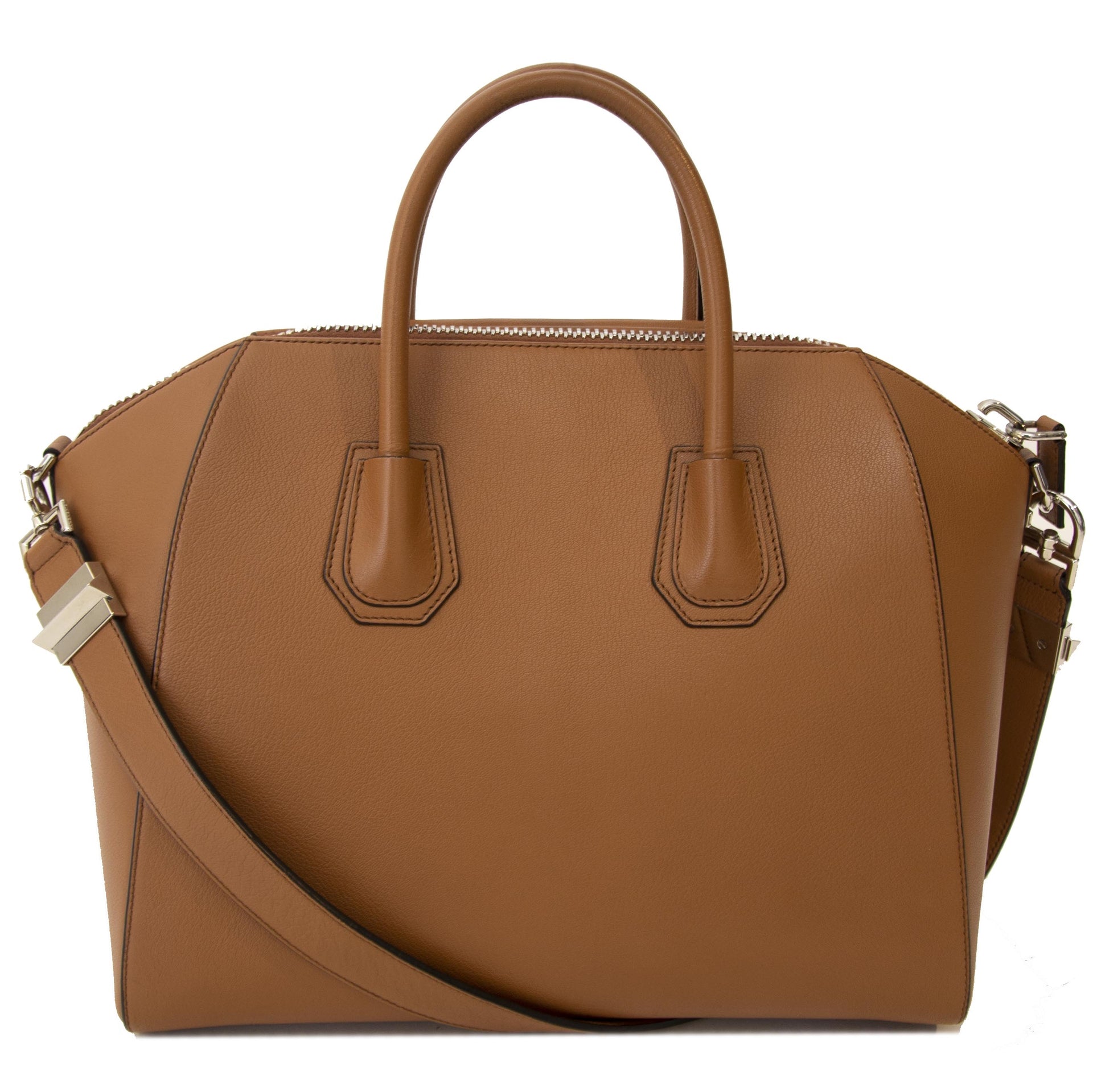 Buy authentic secondhand Givenchy Cognac Antigona at labellov at the right price.