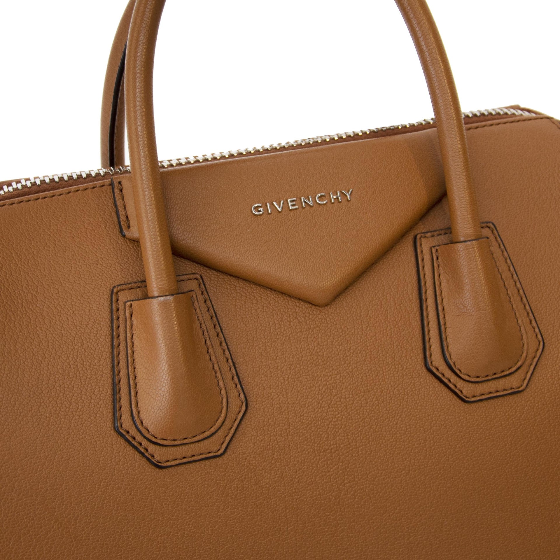 Buy authentic secondhand Givenchy Cognac Antigona at labellov at the right price.
