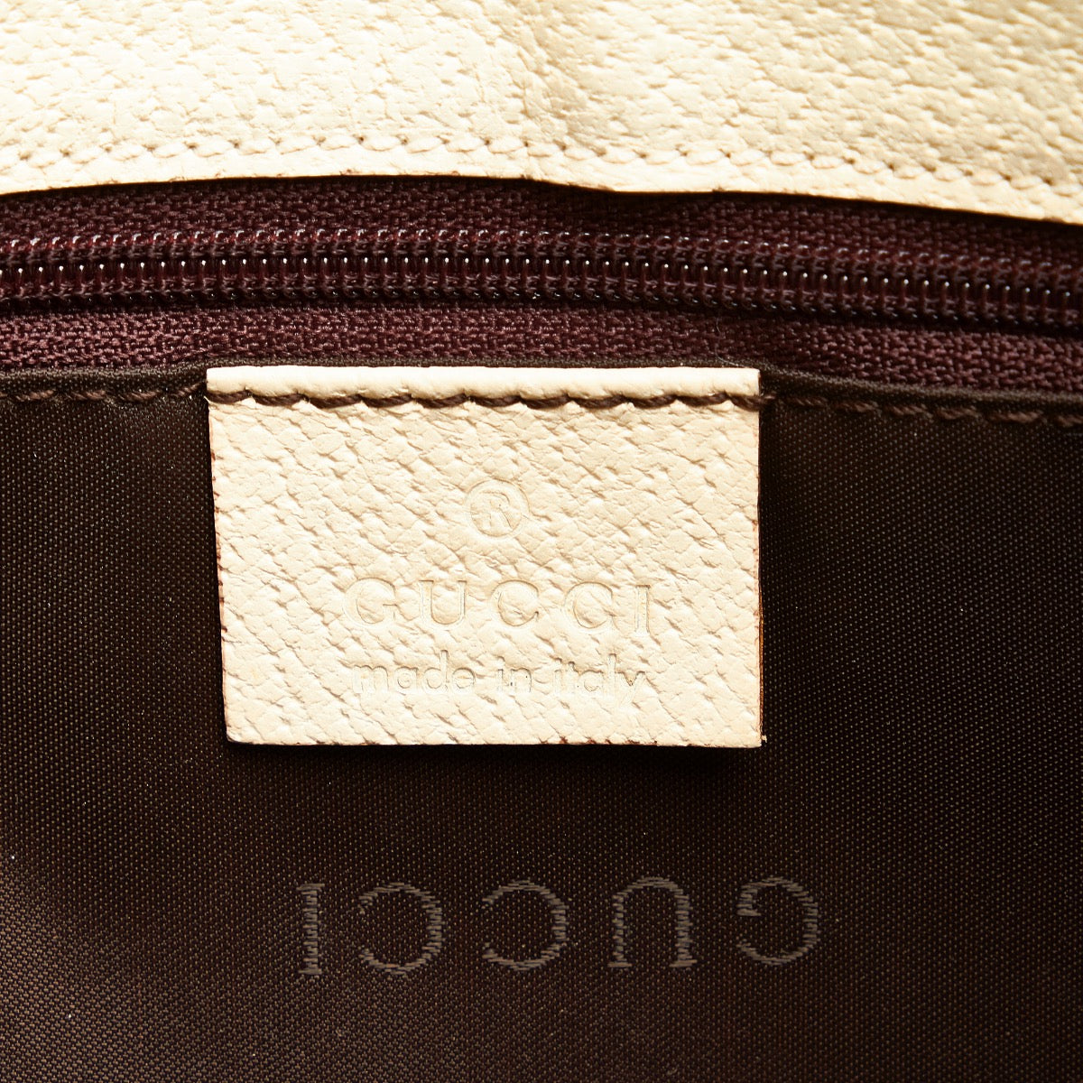 Buy online an authentic second hand Gucci Beige/White Canvas Jackie Shoulder Bag in very good condition at Labellov in Antwerp.