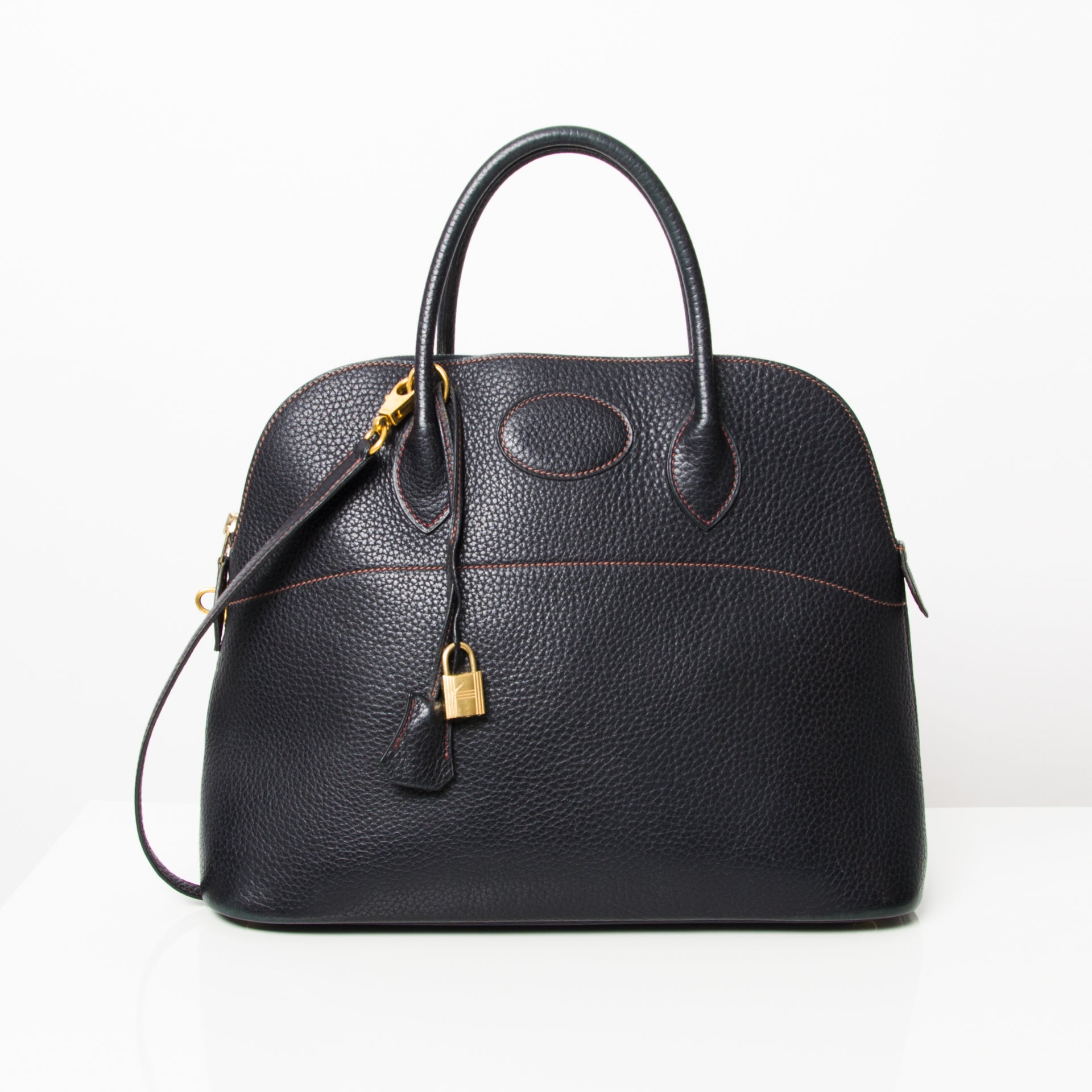 tweedehands hermes bolide model in zwart leer te koop bij labellov vintage boutique antwerp, belgie