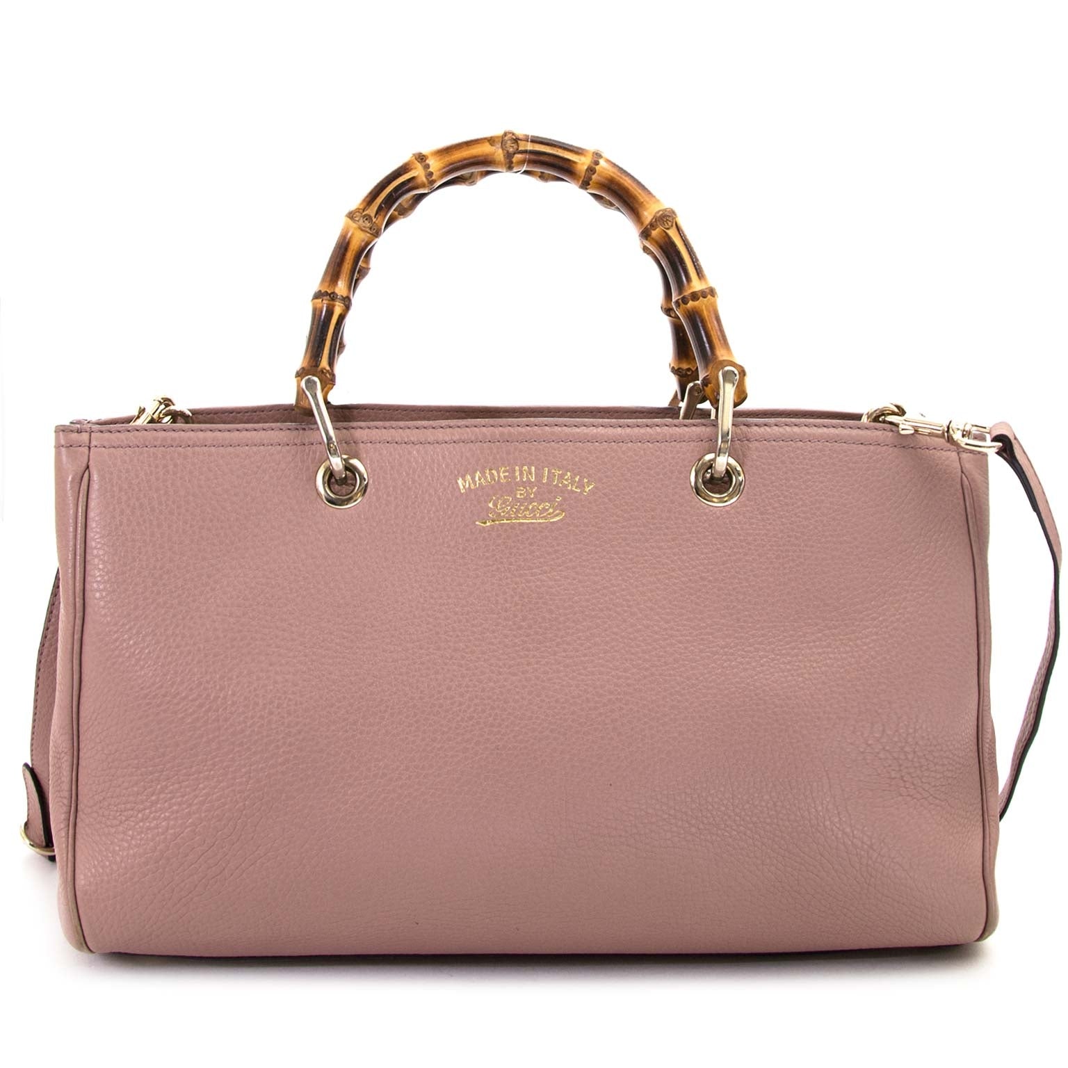 Secondhand designer fashion from brands such as Gucci, Chanel and more for the best price at Labellov