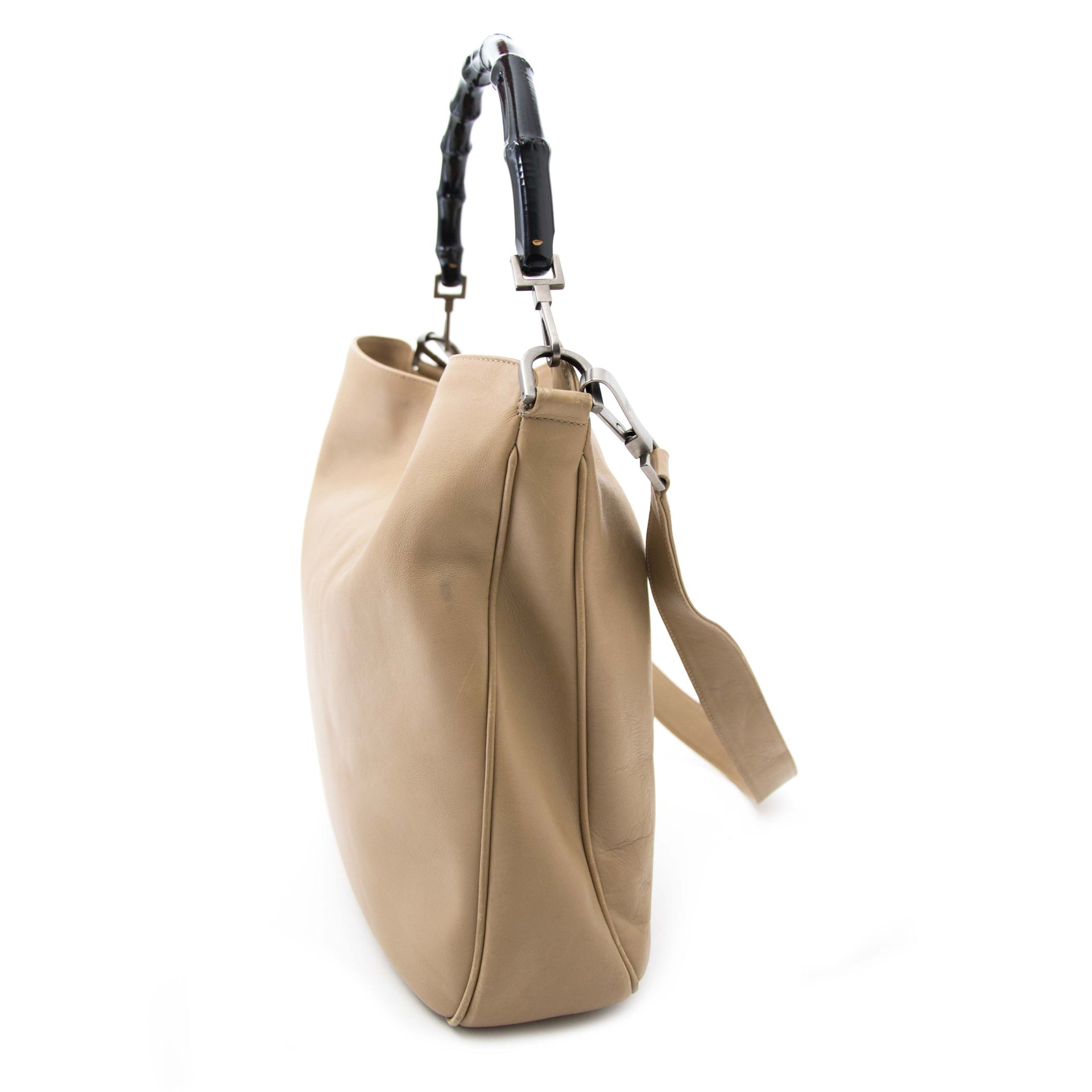 searching for secondhand luxury ? shop your Gucci Taupe Bamboo Shoulder Bag online