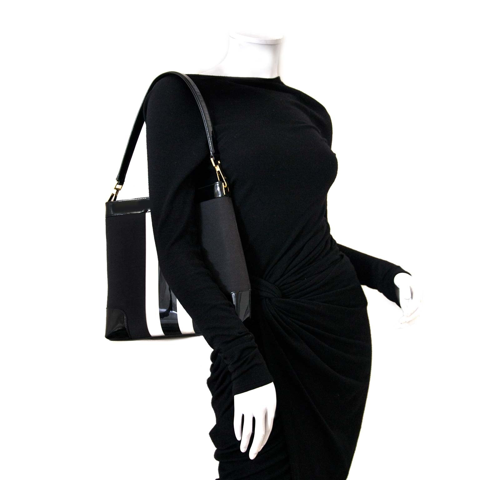 Bent u op zoek naar een authentieke designer handta van Gucci? Koop en verkoop uw tassenbij Labellov