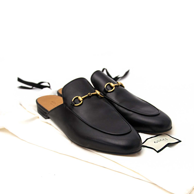 skip the waitinglist shop your *NEVER USED* Gucci Black Leather Loafers - Size 41 safe online