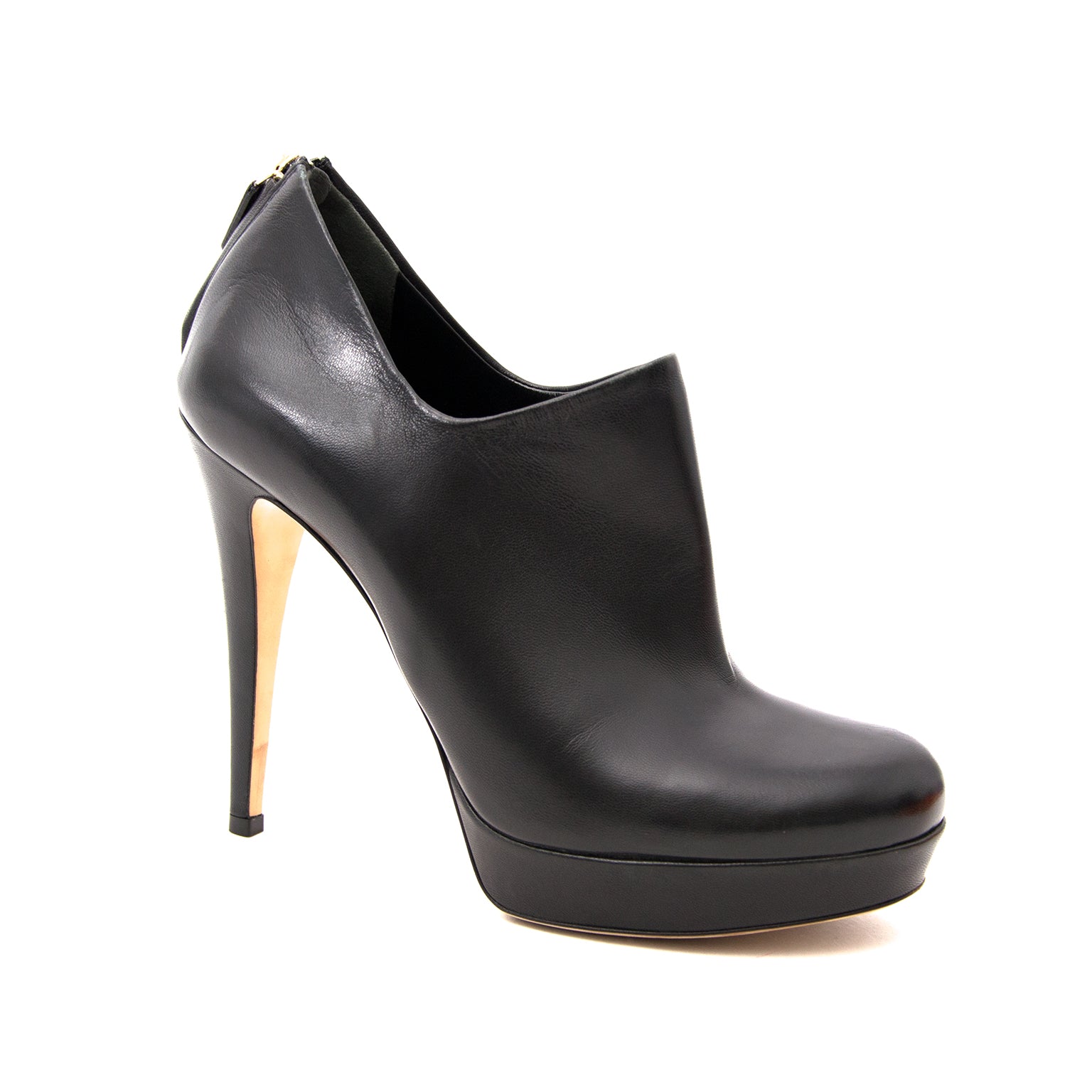 Buy and sell secondhand Gucci Black Leather Booties for the best price with Labellov