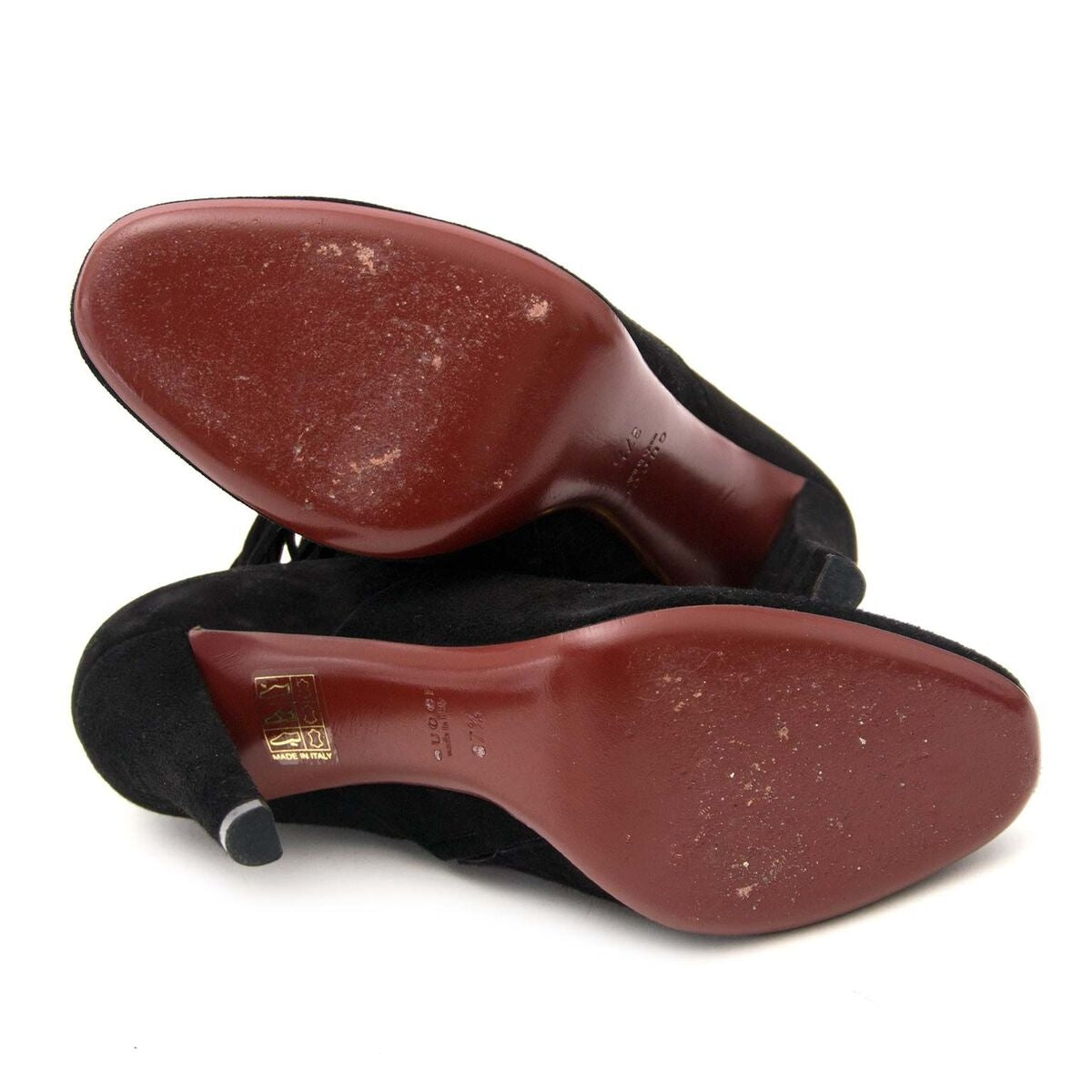 Achetez un authentique Gucci chaussons pour le bon prix chez LabelLOV.