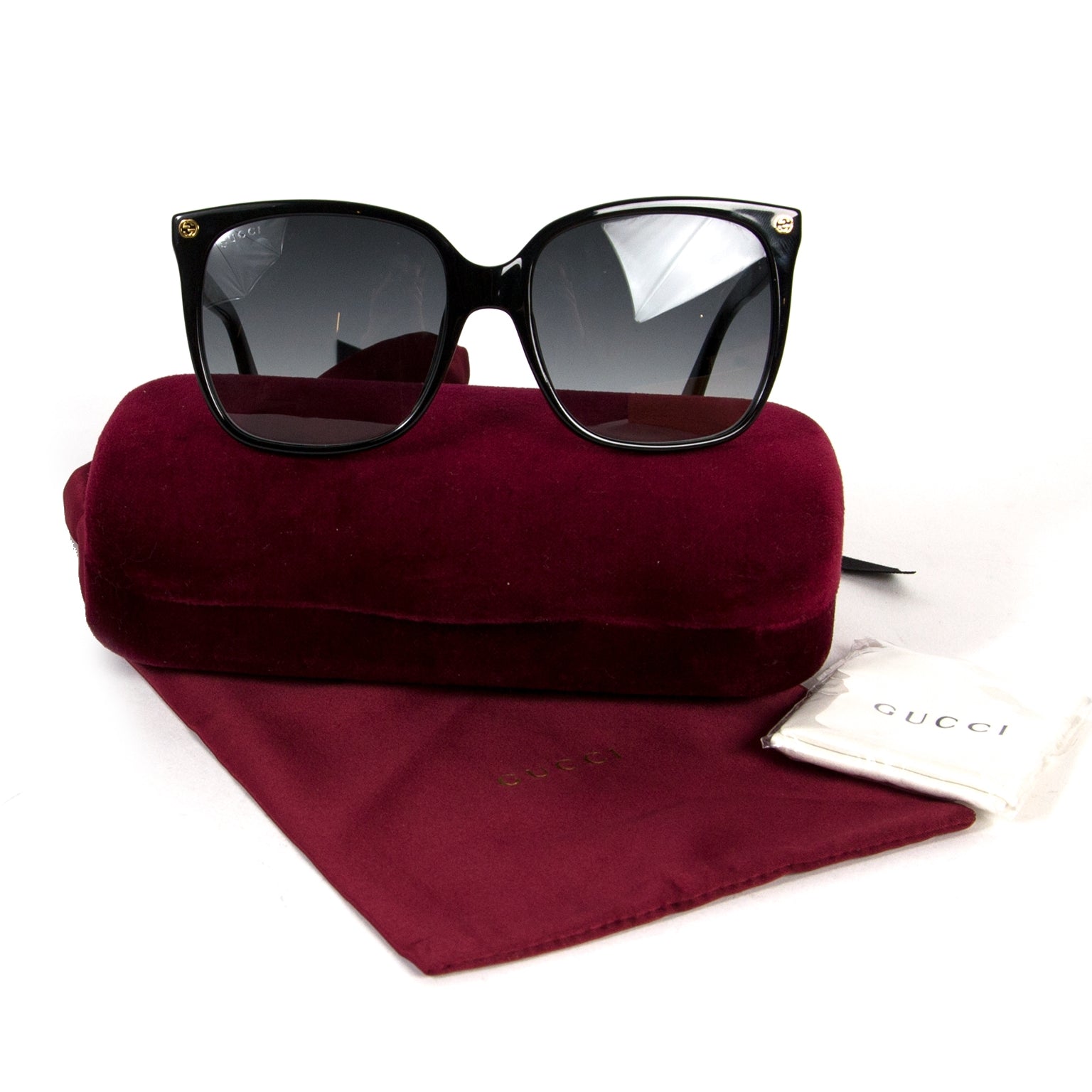 Koop en verkoop uw authentieke Gucci Black Sunglasses
