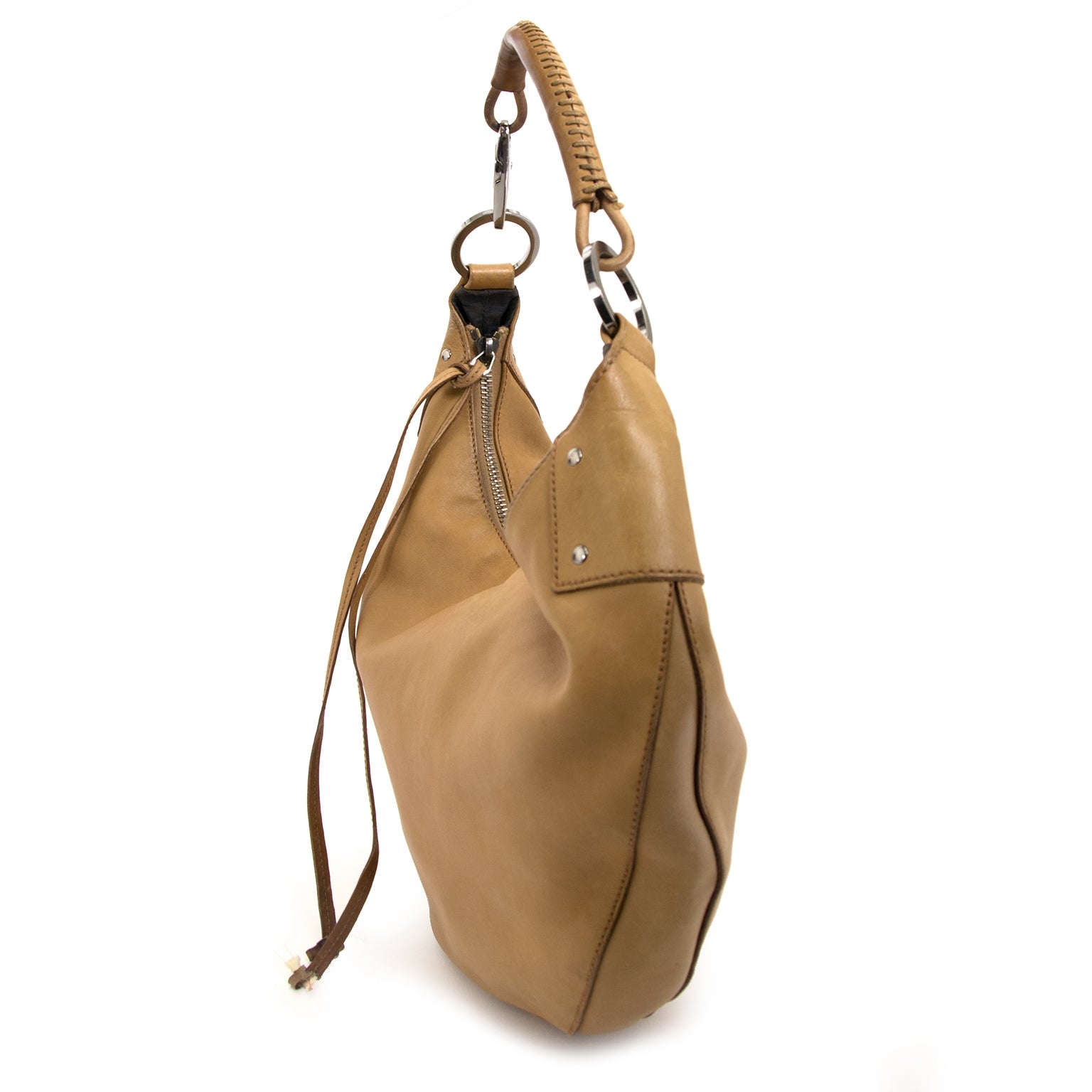 koop en verkoop tweedehands Gucci Camel Leather Half Moon Hobo Bag bij labellov vintage webshop