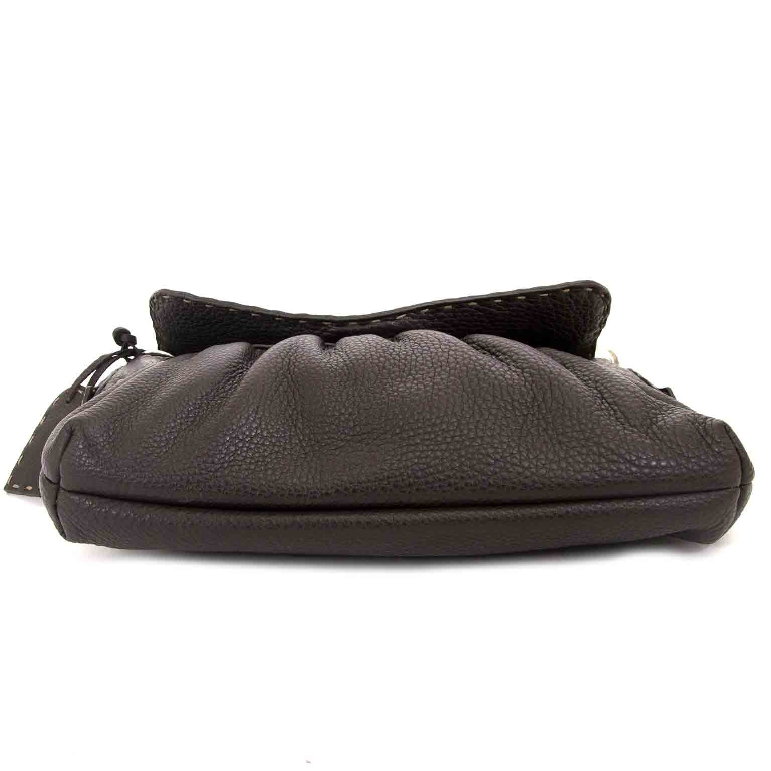 achetez Fendi Brown Leather Salleria Bag et payez secure on ligne chez labellov.com