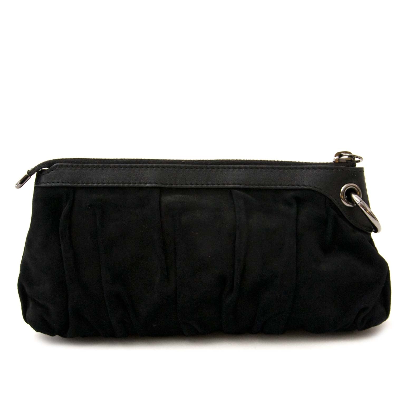 koop Gucci Black Suede Clutch bij labellov aan de beste prijs