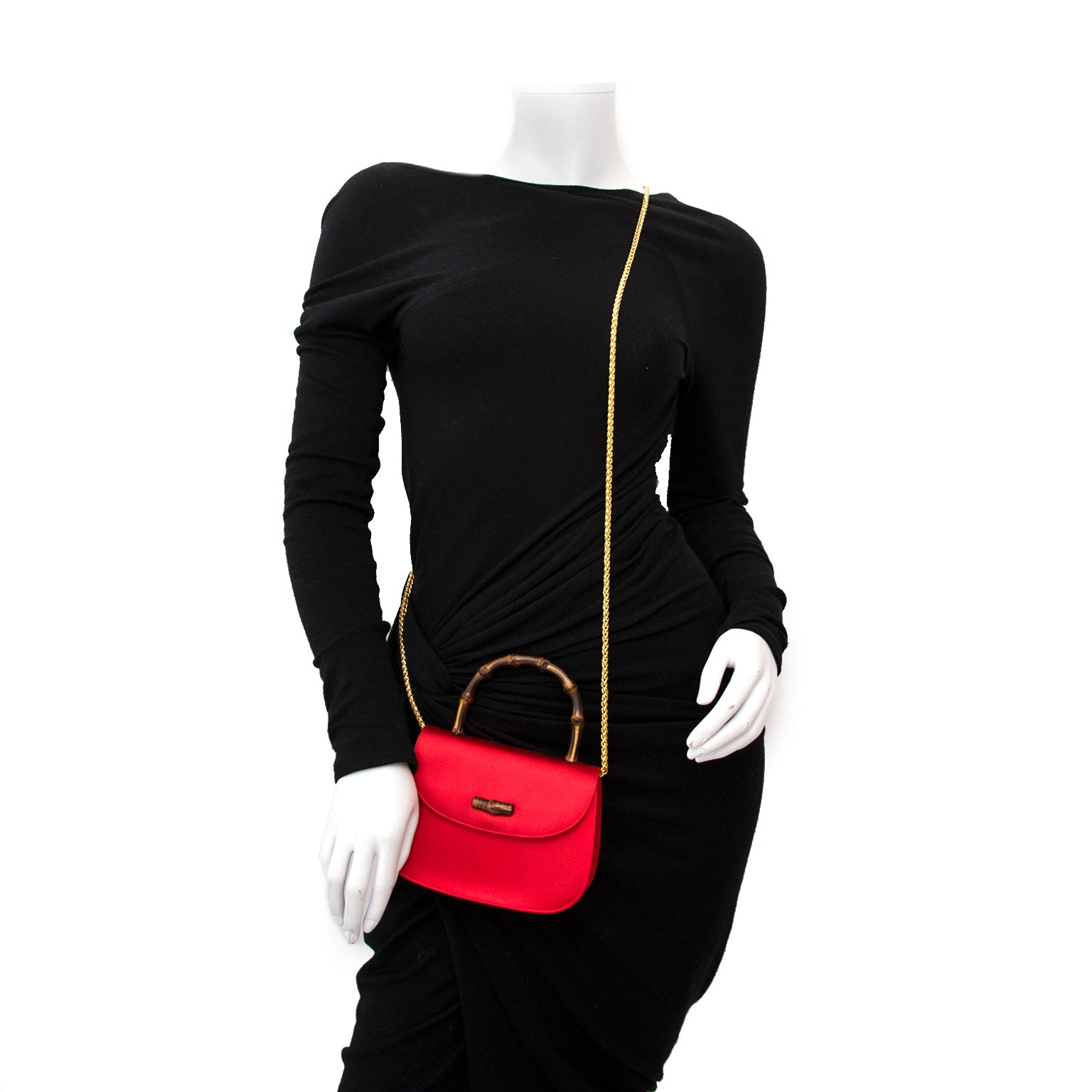 Safe and secure shopping at Labellov, handbags and items vintage brands for sale, worldwide shipping.