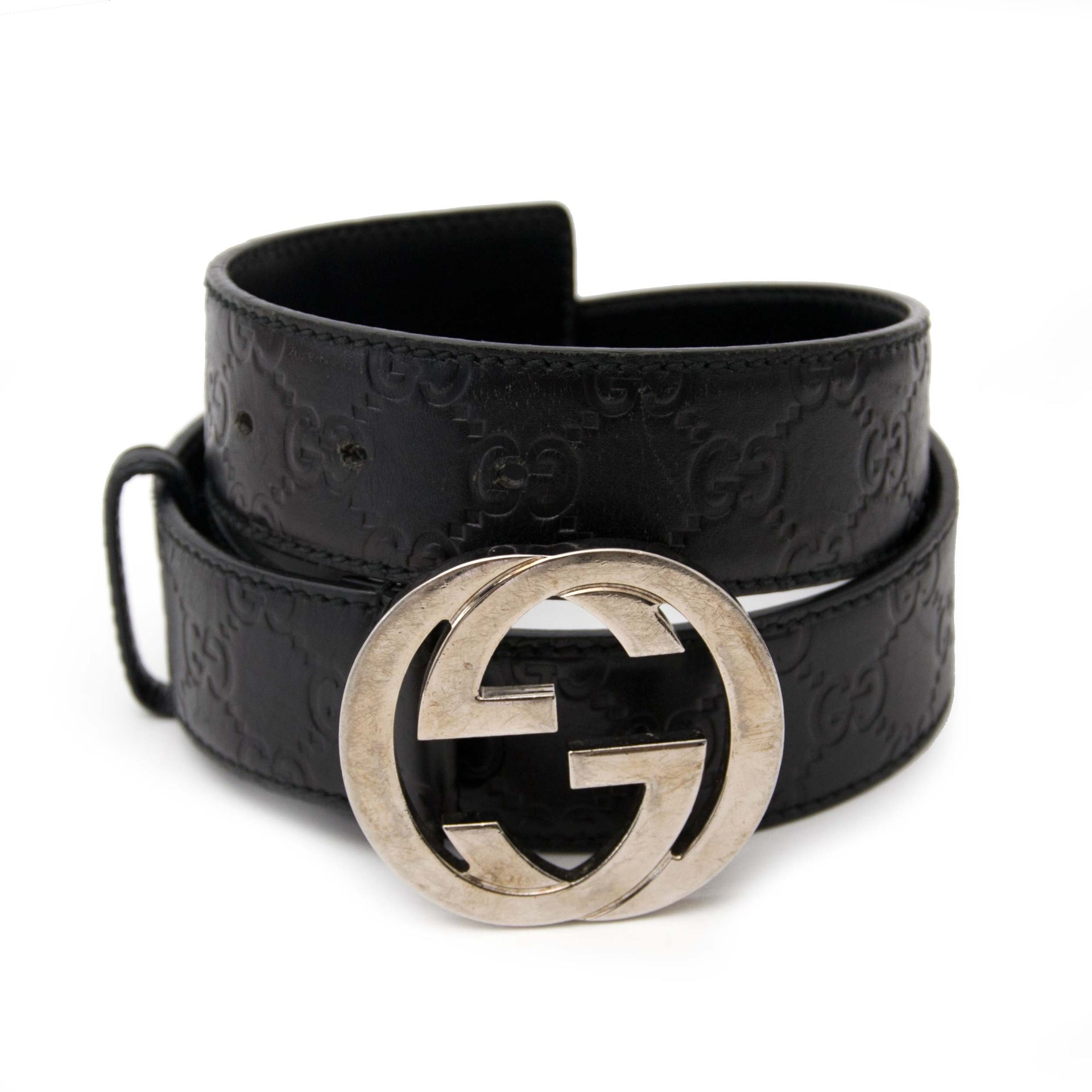 Koop uw gucci zwarte lederen monogram riem nu online bij labellov.com