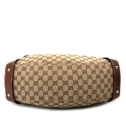 koop Gucci Beige/Brown Monogram Pelham Shoulder Bag en betaal veilig online