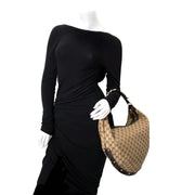 koop online aan de beste prijs Gucci Monogram Fabric Hobo Bag