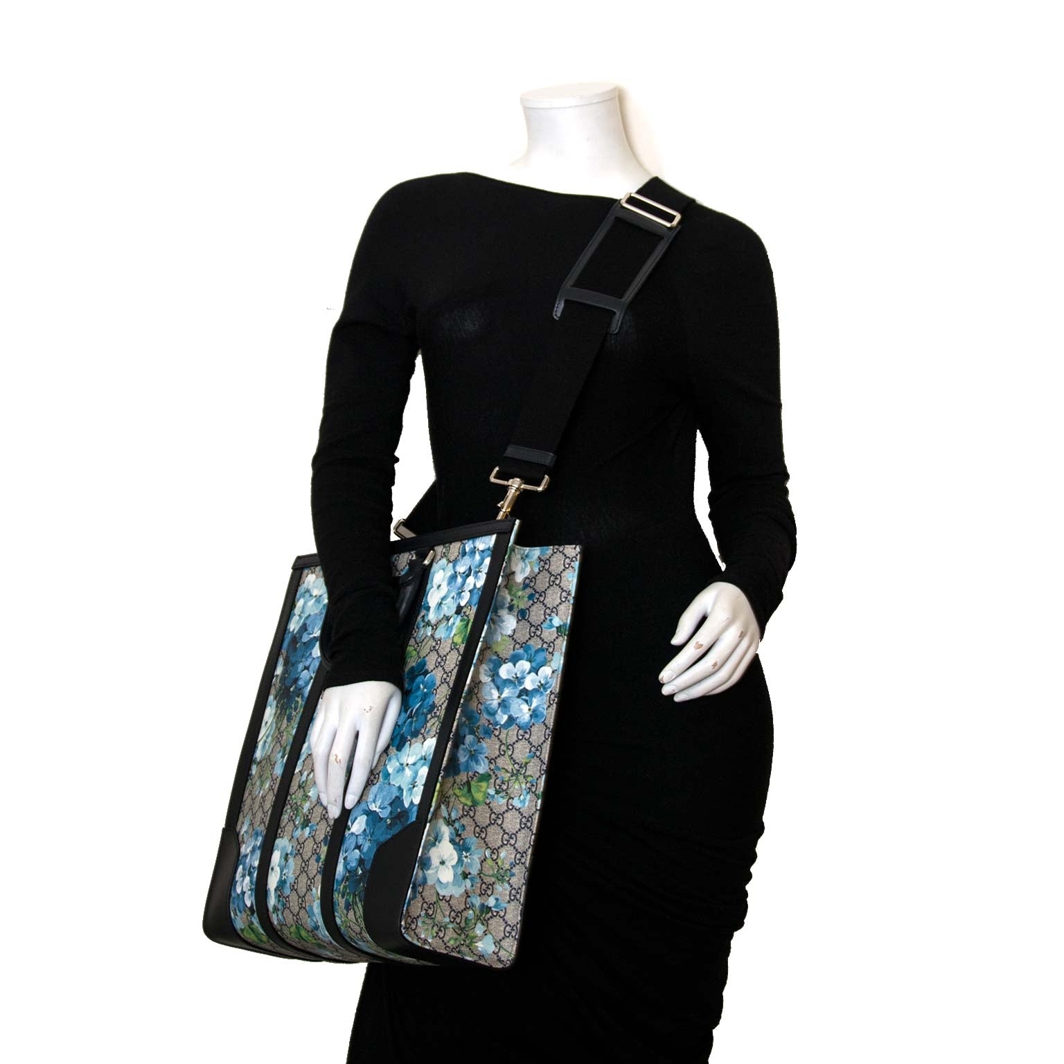 koop online tegen de beste prijs Gucci Supreme Monogram Blooms Print Tote Blue