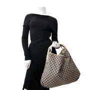 Buy and sell your preloved designer bags for the best rates online at Labellov luxury