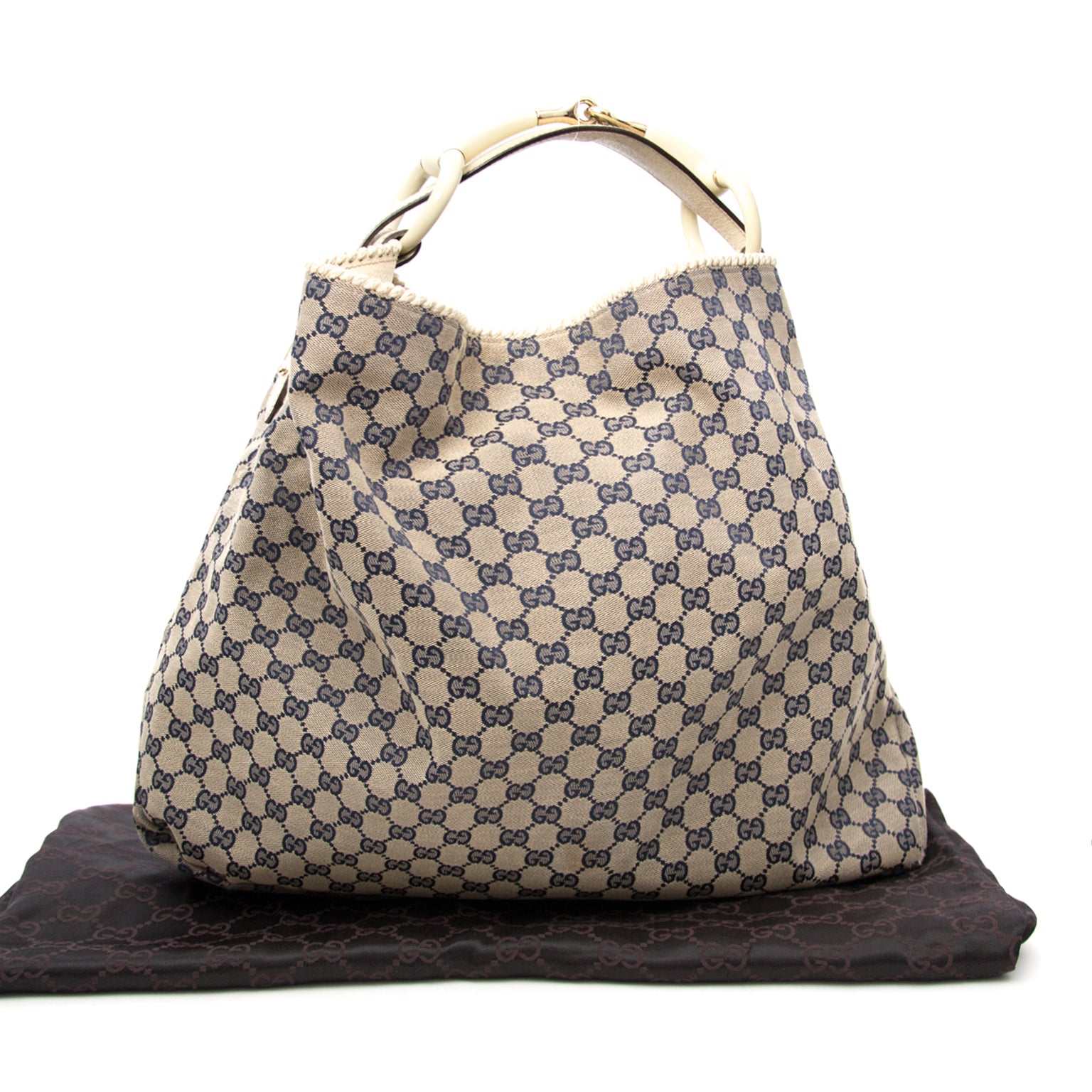 Achetez Gucci Blue Supreme Canvas Horsebit Hobo Bag en ligne chez Labellov.com